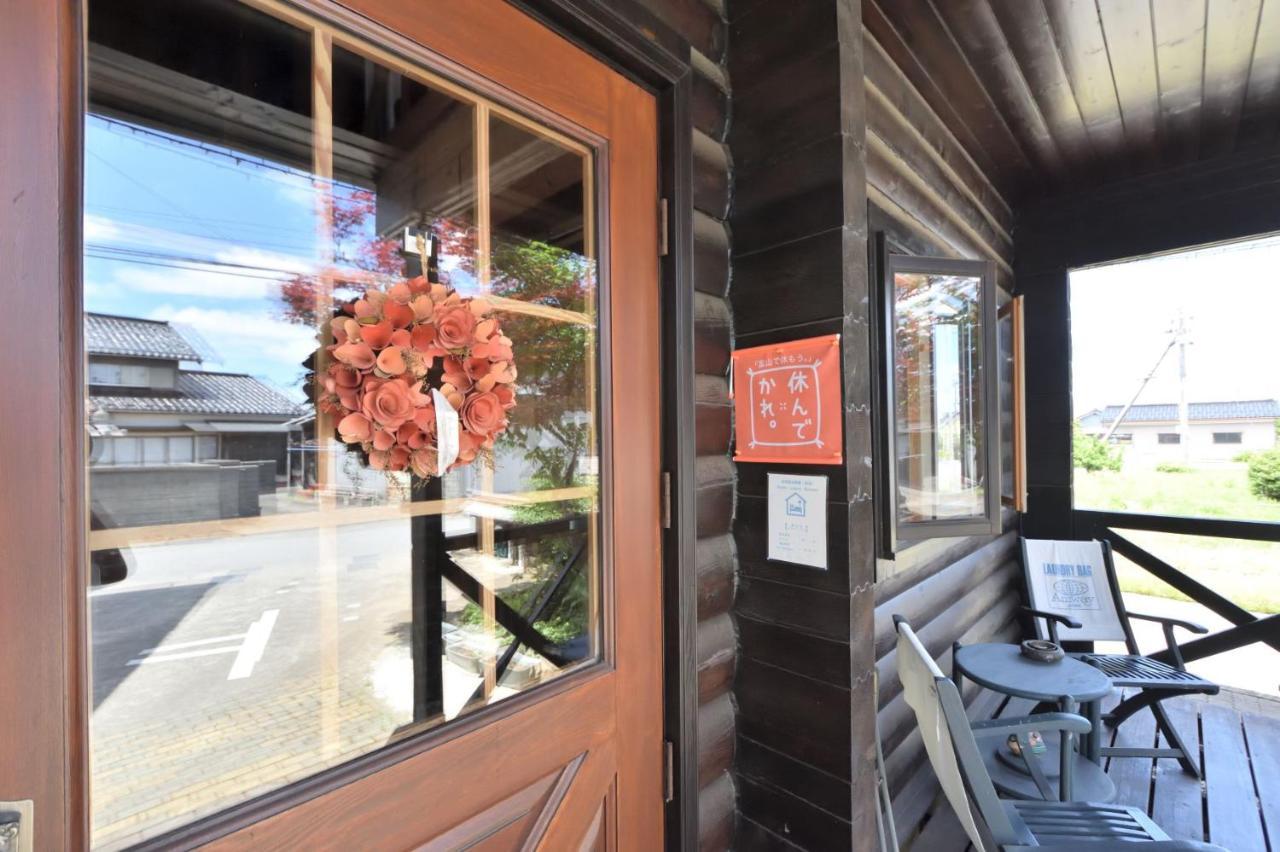 Carrefour Guesthouse カルフール ゲストハウス Toyama Station Exteriör bild