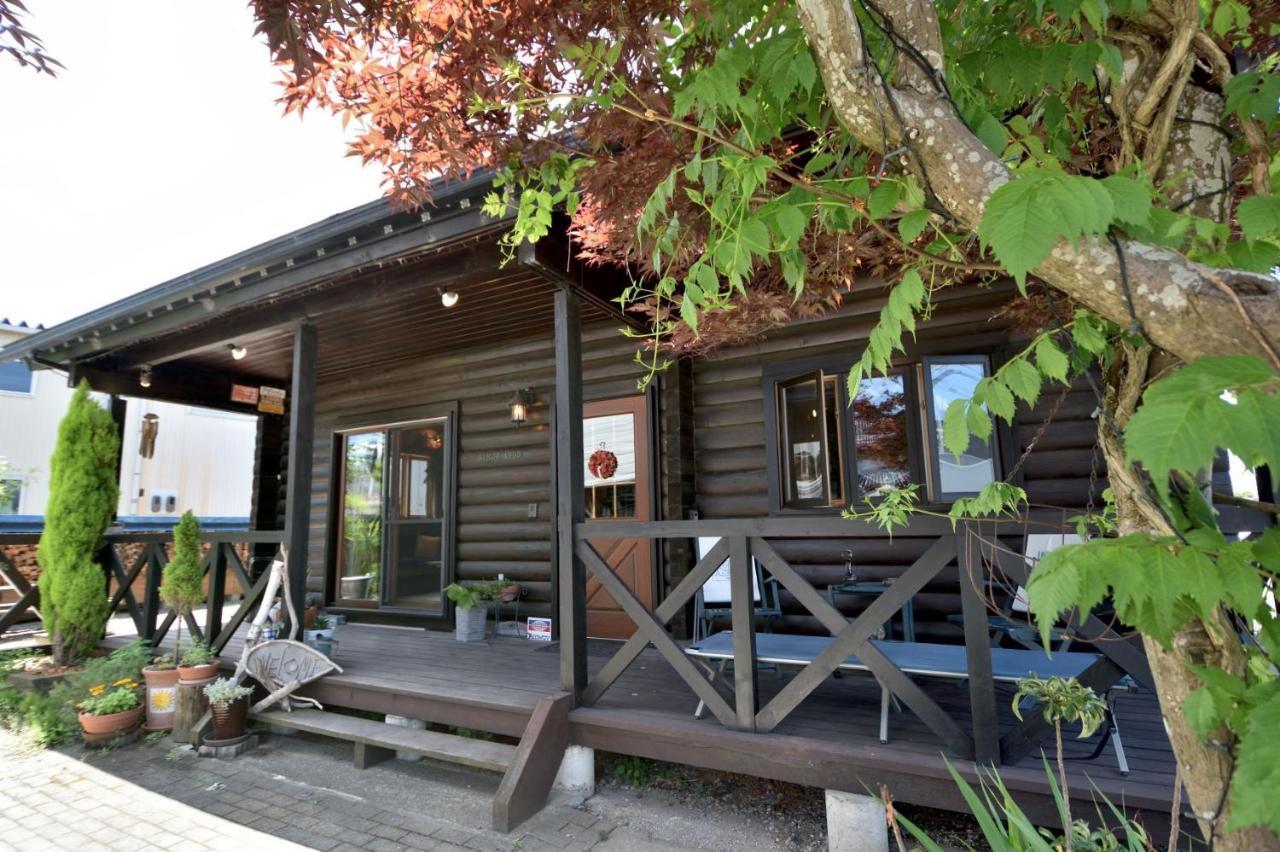 Carrefour Guesthouse カルフール ゲストハウス Toyama Station Exteriör bild