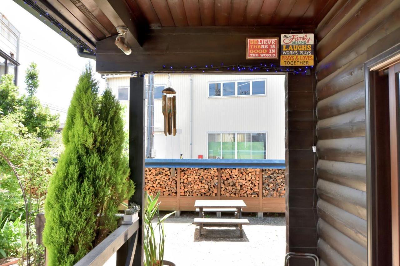 Carrefour Guesthouse カルフール ゲストハウス Toyama Station Exteriör bild